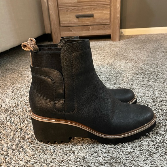 Dolce Vita Black Ankle Boots with Tan Accents - Picture 2 of 4